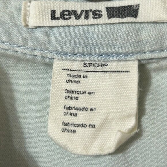 Levis Light Blue Long Sleeve Button-Up Shirt - Women's Size Small - Picture 4 of 8